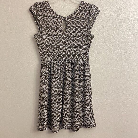 ♦️👗BeBop Dress A Cute Black and White Diamond Pattern ♦️ - Picture 6 of 7